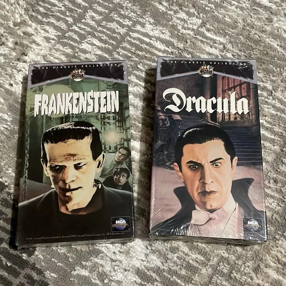 Two NEW in package Dracula & Frankenstein (Horror)classic collection VHS tapes - Picture 1 of 7
